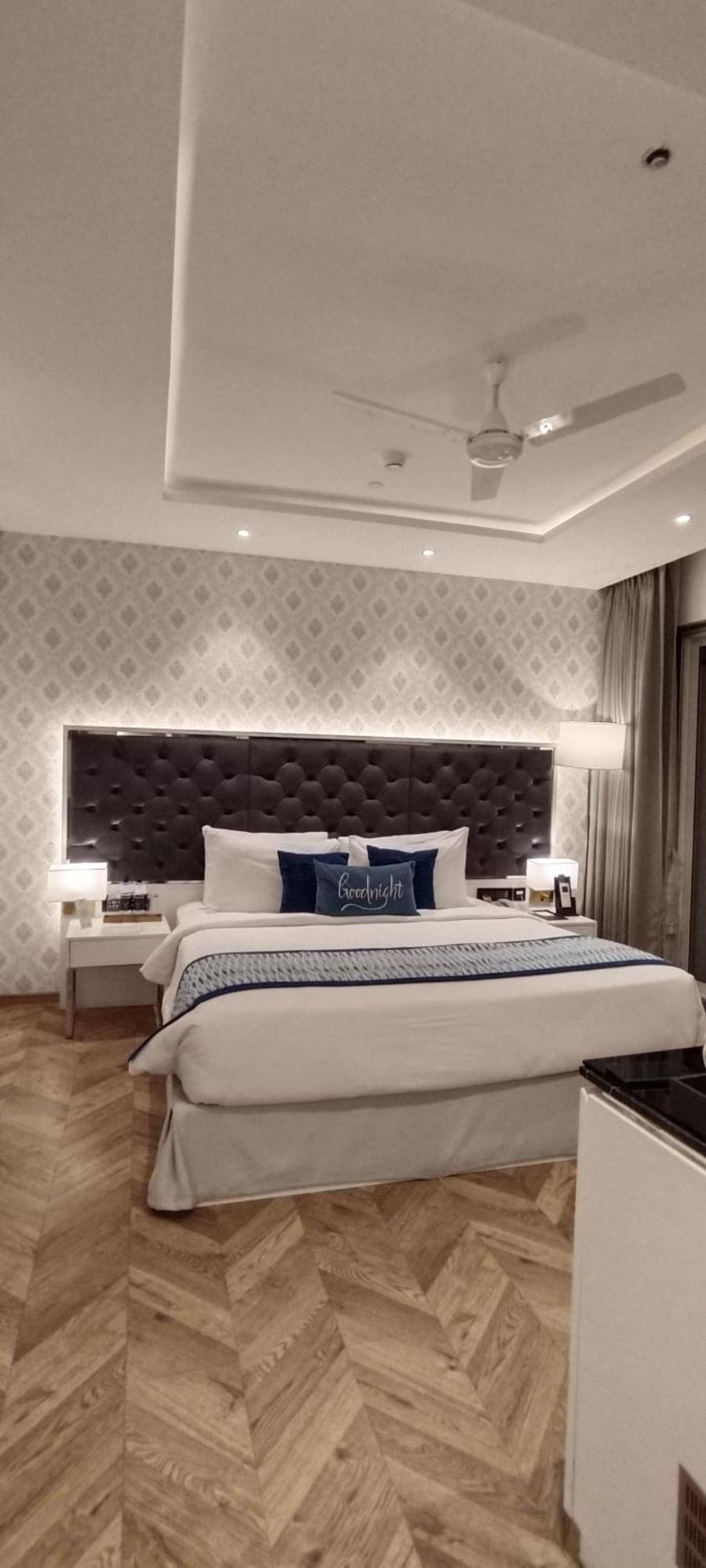 Hotel Amanora The Fern & Club 5*