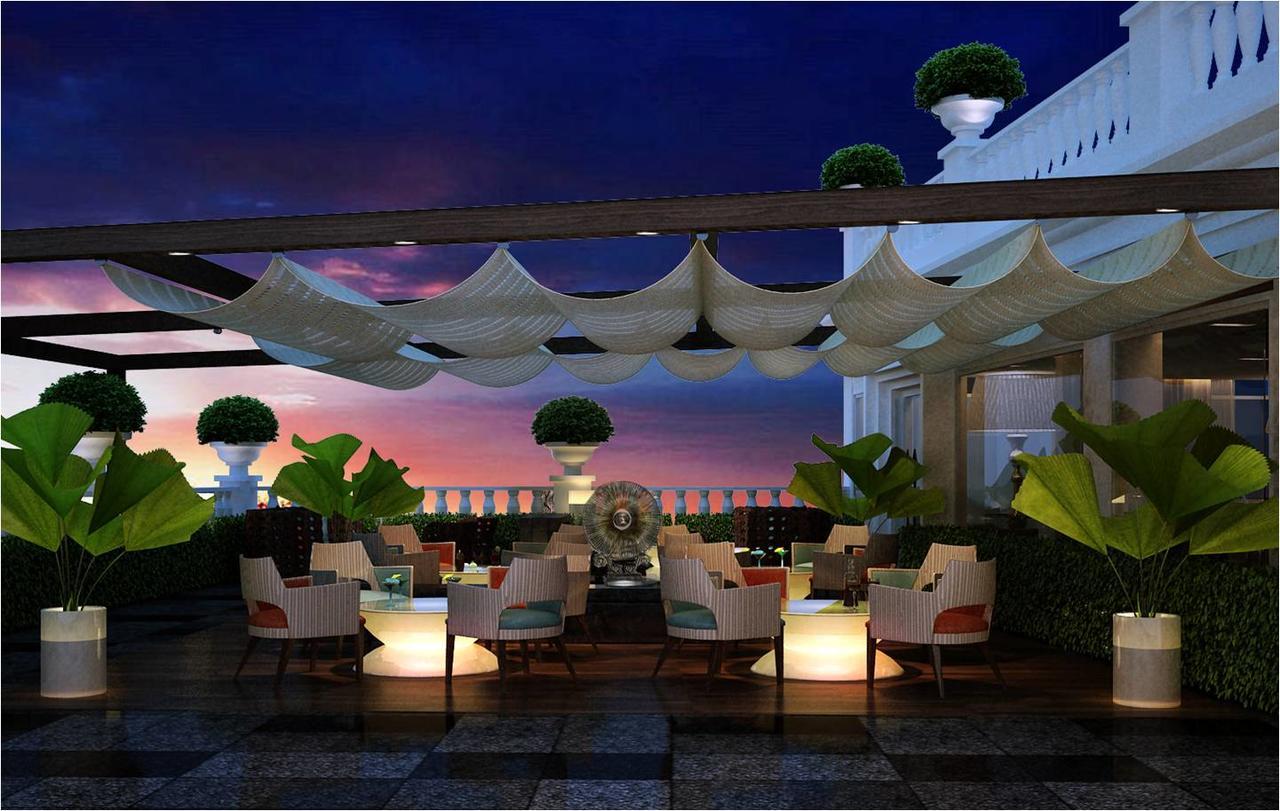 Amanora The Fern & Club Hotel