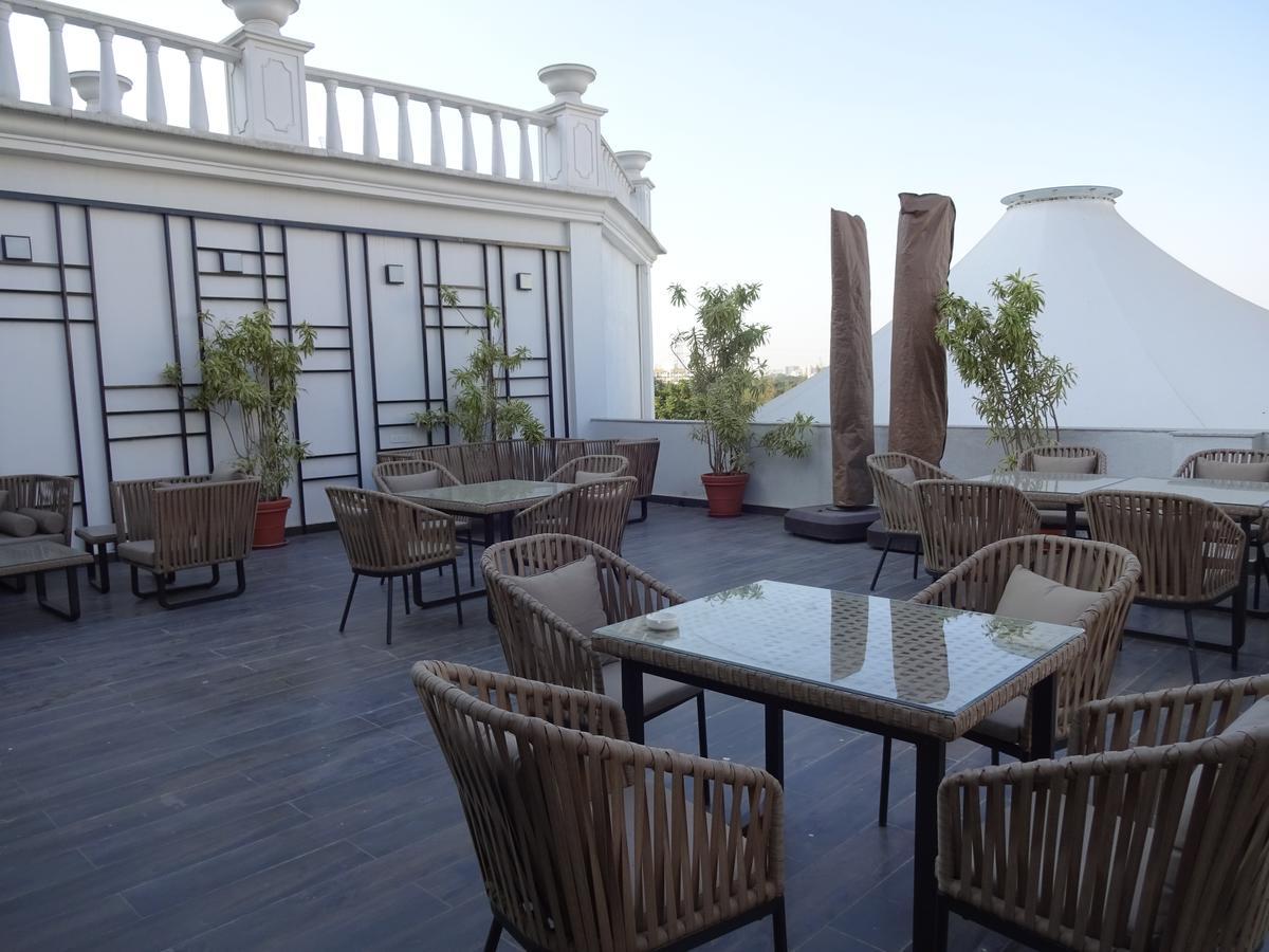 Amanora The Fern & Club Hotel Mundhwa