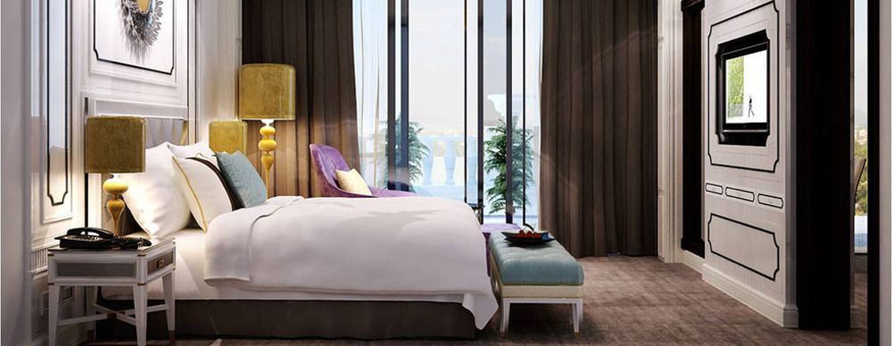 Amanora The Fern & Club 5* Mundhwa